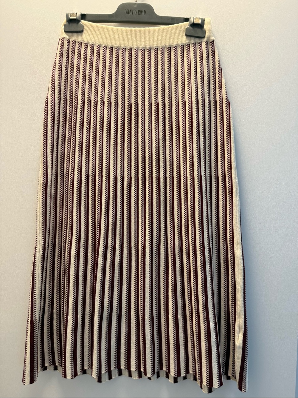 Karen Millen Knit Stripe Midi Skirt in Cream and Burgundy - Picture 5 of 6